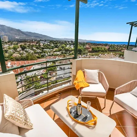 Amazing With Sea View In Puerto Banus *
