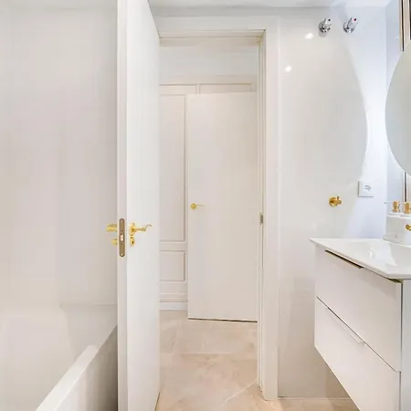 Amazing With Sea View In Puerto Banus Марбелья