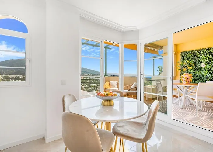 Amazing With Sea View In Puerto Banus 公寓 马尔韦利亚