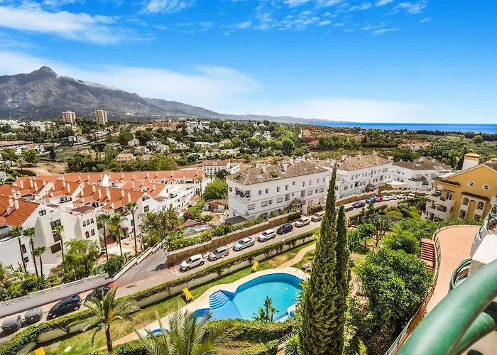 Amazing With Sea View In Puerto Banus *