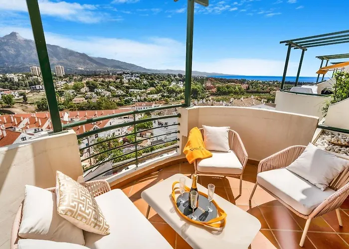 Amazing With Sea View In Puerto Banus *