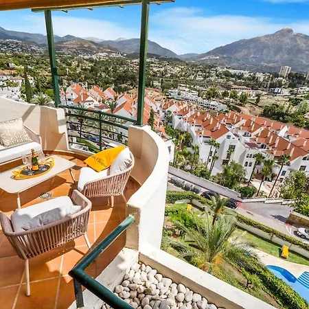 Amazing With Sea View In Puerto Banus *