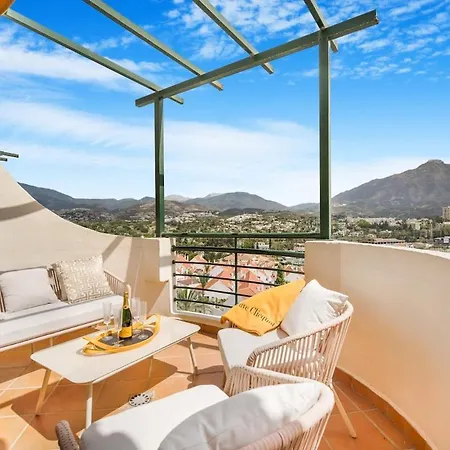 Amazing With Sea View In Puerto Banus *