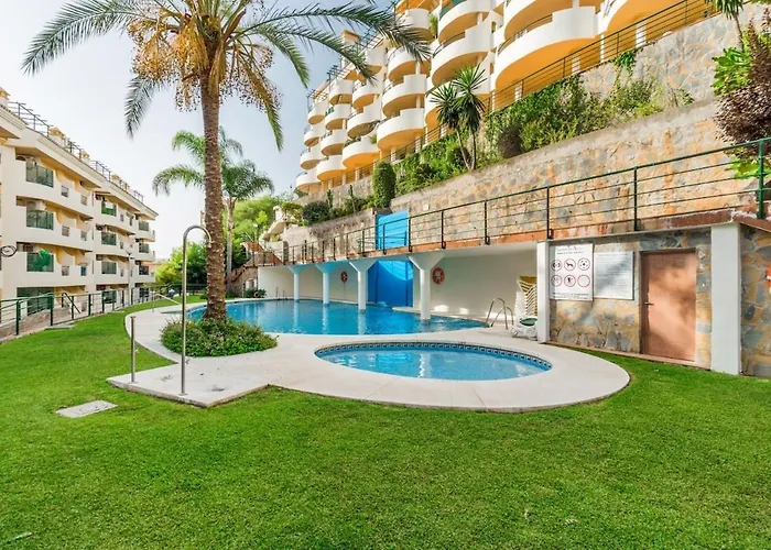 Amazing With Sea View In Puerto Banus