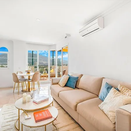 Amazing With Sea View In Puerto Banus